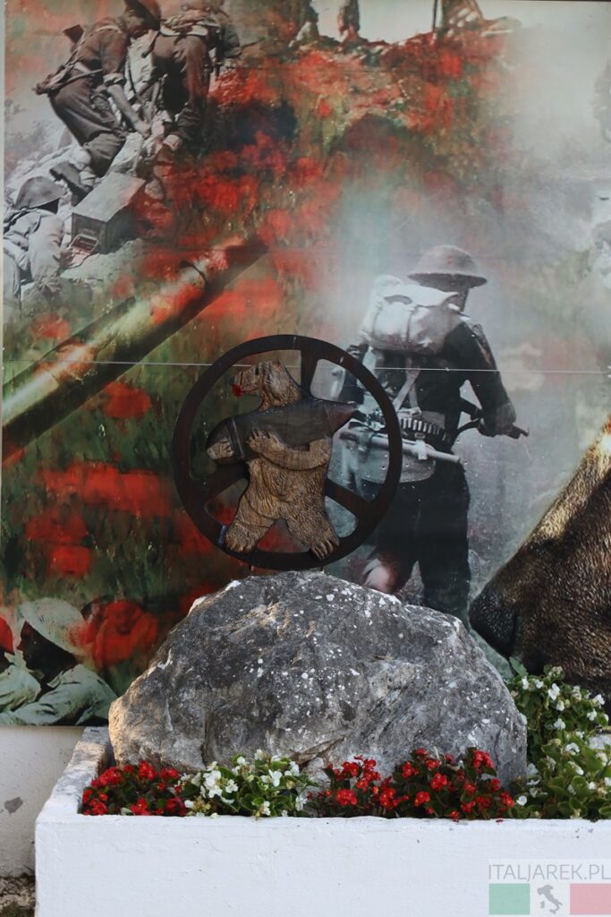 Niedźwiedź Wojtek i jego pomnik w Venafro