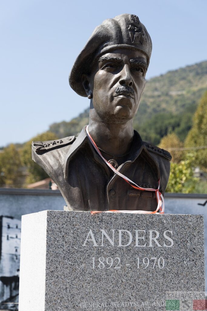 Pomnik generała Andersa, Cassino