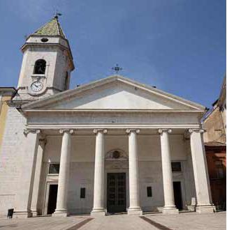 Katedra w Campobasso (stan obecny). Foto: Di Chrychry97 di Wikipedia in italiano, CC BY-SA 3.0, https://commons.wikimedia.org/w/index.php?curid=27184482