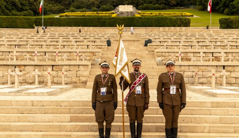 Kiedy najlepiej jechać na Monte Cassino? Pory roku, uroczystości i warunki w terenie