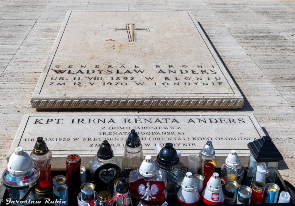 Grób gen. Andersa na Monte Cassino