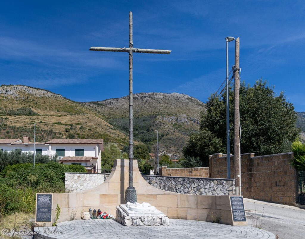 San Vittore del Lazio - pomnik