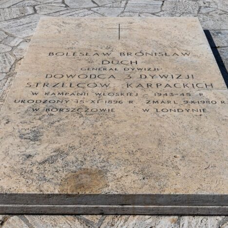Jak spędzić pół dnia na Monte Cassino – trasa śladami 2 Korpusu Polskiego