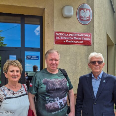 Punkt opatrunkowy Pułku 4 Pancernego na wzgórzu Żbik