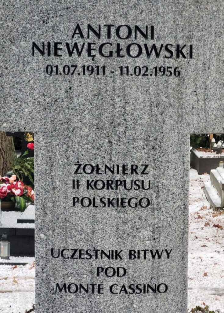 Nagrobek wachm. Antoniego Niewęgłowskiego