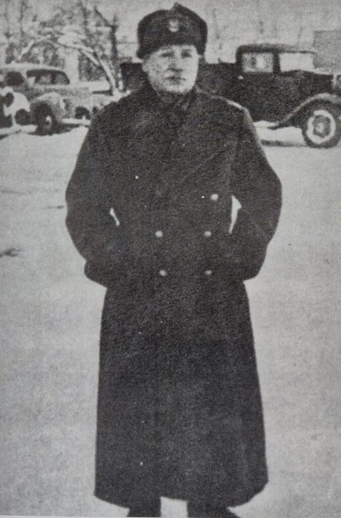 Gen. bryg. prof. Bolesław Szarecki (Buzułuk 1941)
(G. Zychowicz: Generał Bolesław Szarecki 1874–1960, Warszawa 1977)