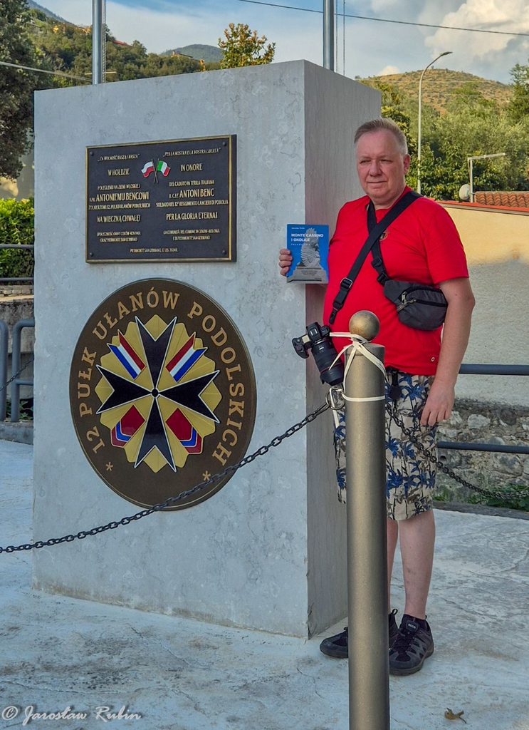 Piedimonte San Germano - przy pomniku 12 Pułku Ułanów Podolskich