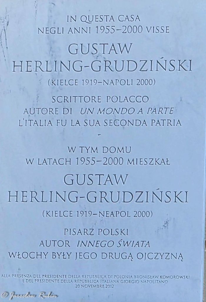 Gustaw Herling-Grudziński – upamiętnienie w Neapolu